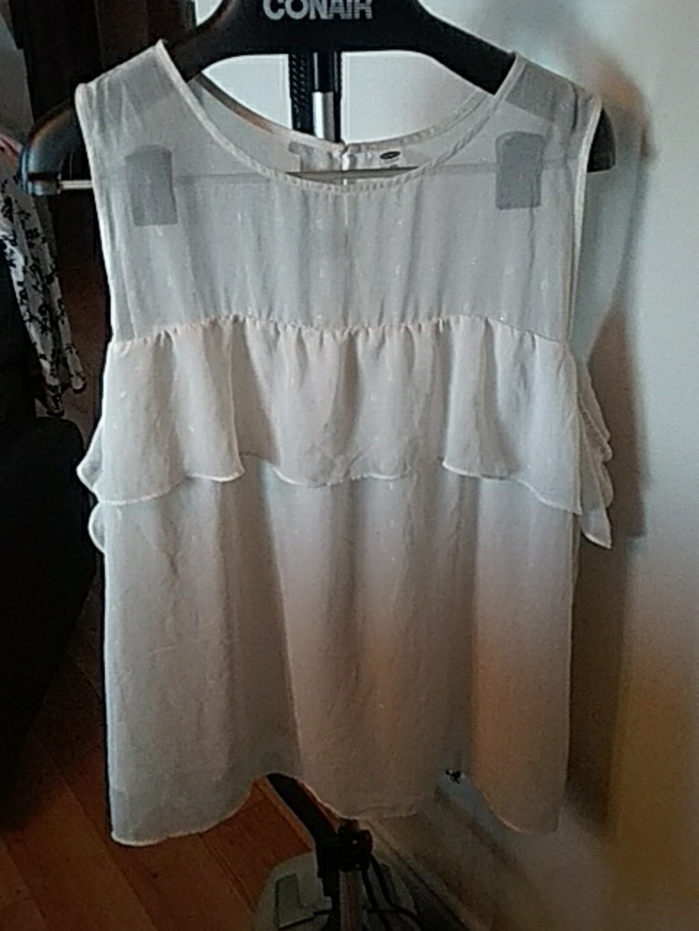 Old Navy Cream Ruffle Cold Shoulder Blouse XXL